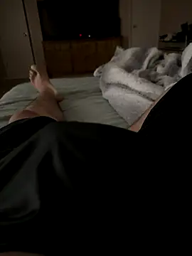 Snapshot of Jualo100 chatting on 10.25.25 Jualo100 online show from 10.25.25