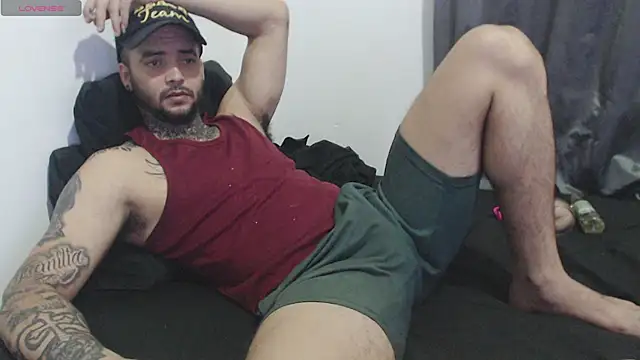 Snapshot of maxi_rogger18 chatting on 12.14.24 maxi rogger18 online show from 12.14.24