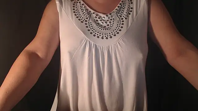 1BECHA1 online show from 10.10.25