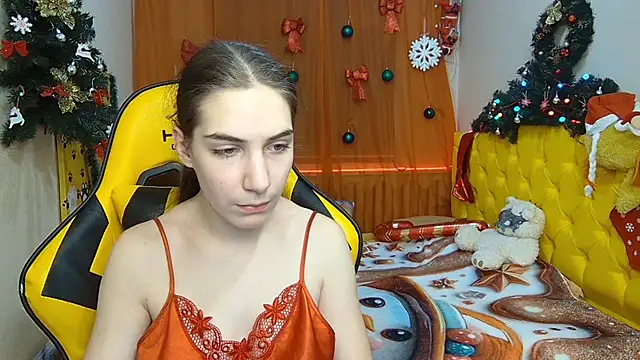 Snapshot of NikaStark_ chatting on 12.25.24 NikaStark online show from 12.25.24