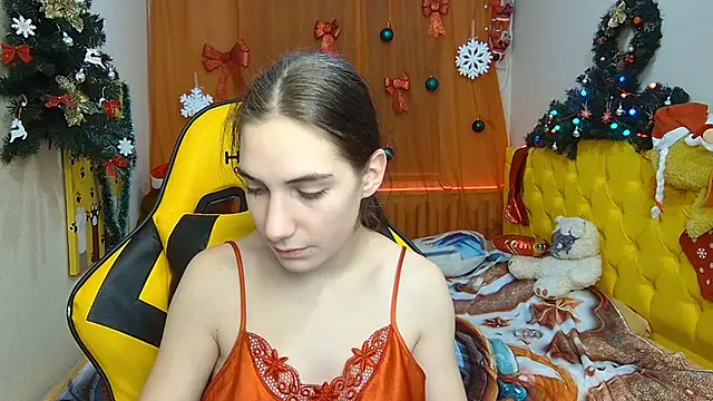 Snapshot of NikaStark_ chatting on 12.26.24 NikaStark online show from 12.26.24