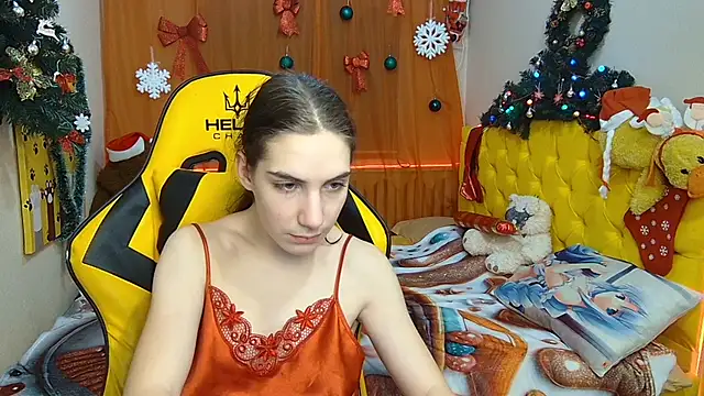 Snapshot of NikaStark_ chatting on 12.28.24 NikaStark online show from 12.28.24