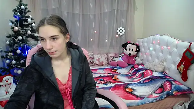 Snapshot of NikaStark_ chatting on 12.29.24 NikaStark online show from 12.29.24