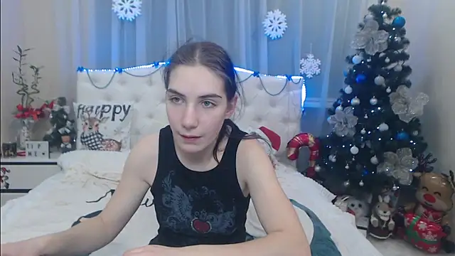 Snapshot of NikaStark_ chatting on 12.30.24 NikaStark online show from 12.30.24