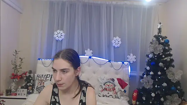 Snapshot of NikaStark_ chatting on 01.05.25 NikaStark online show from 01.05.25