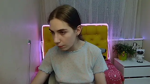 Snapshot of NikaStark_ chatting on 01.27.25 NikaStark online show from 01.27.25