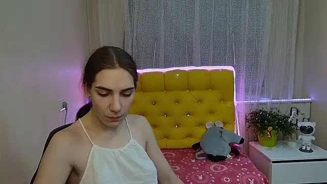 Snapshot of NikaStark_ chatting on 01.28.25 NikaStark online show from 01.28.25