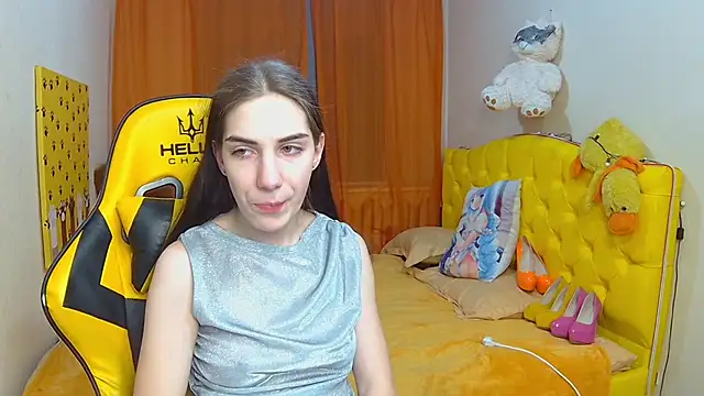 Snapshot of NikaStark_ chatting on 02.05.25 NikaStark online show from 02.05.25