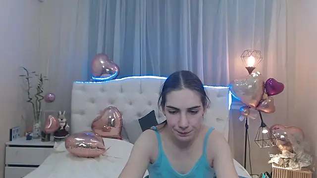 Snapshot of NikaStark_ chatting on 02.13.25 NikaStark online show from 02.13.25