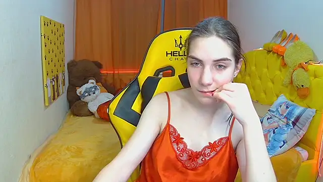 Snapshot of NikaStark_ chatting on 02.21.25 NikaStark online show from 02.21.25