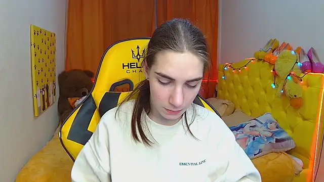 Snapshot of NikaStark_ chatting on 02.26.25 NikaStark online show from 02.26.25