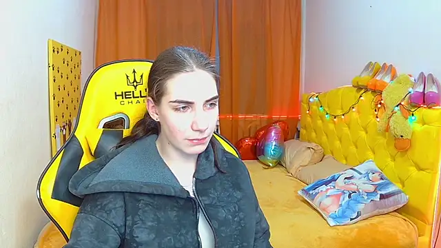 Snapshot of NikaStark_ chatting on 02.26.25 NikaStark online show from 02.26.25