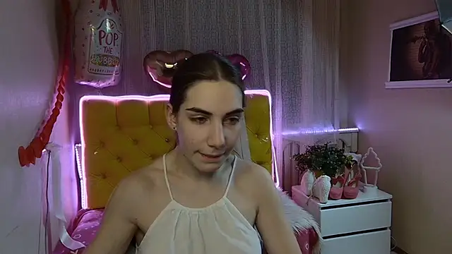 Snapshot of NikaStark_ chatting on 03.01.25 NikaStark online show from 03.01.25
