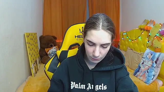 Snapshot of NikaStark_ chatting on 03.02.25 NikaStark online show from 03.02.25