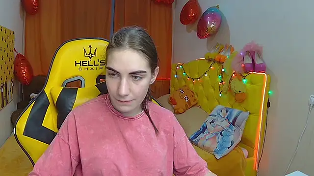 Snapshot of NikaStark_ chatting on 03.17.25 NikaStark online show from 03.17.25