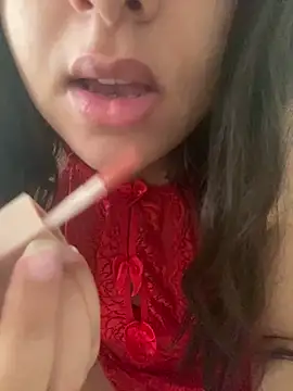 Snapshot of yassminsexy22 chatting on 09.27.25 yassminsexy22 online show from 09.27.25