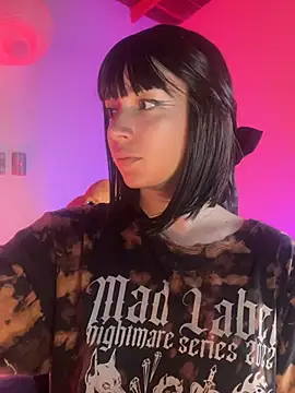 sweeet peach online show from 03.26.26