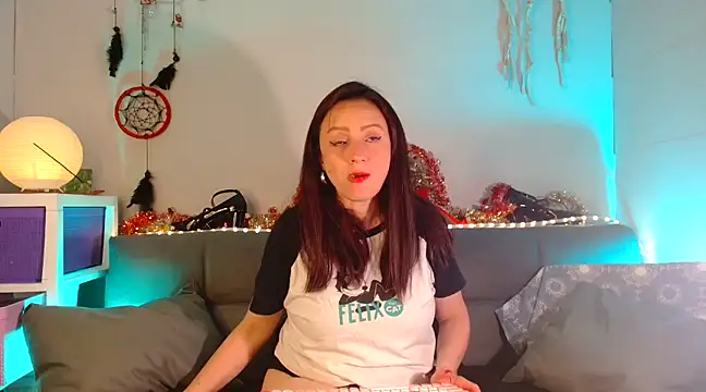catalinamommyx online show from 12.13.24