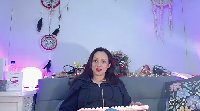 catalinamommyx online show from 12.28.24