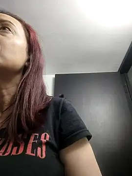 Snapshot of catalinamommyx chatting on 09.24.25 catalinamommyx online show from 09.24.25