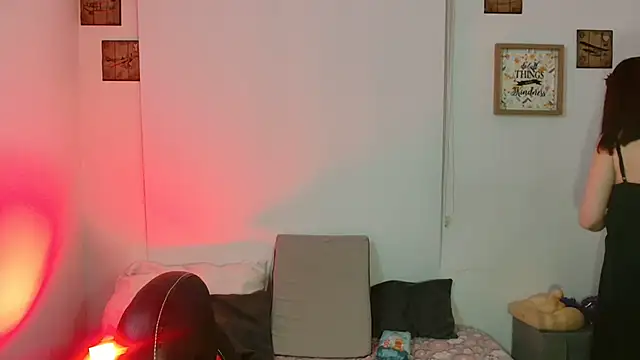 Snapshot of catalinamommyx chatting on 09.28.25 catalinamommyx online show from 09.28.25