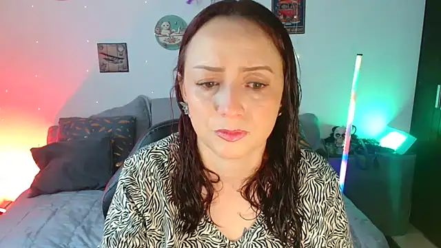 catalinamommyx online show from 11.30.25