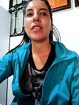 Snapshot of Bonny_Klote chatting on 01.12.25 Bonny Klote online show from 01.12.25