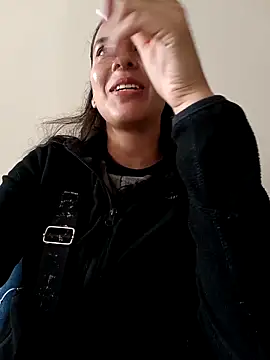 Snapshot of Bonny_Klote chatting on 03.13.25 Bonny Klote online show from 03.13.25