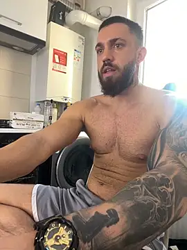 Snapshot of LoveIsBlind_ chatting on 10.10.25 LoveIsBlind online show from 10.10.25