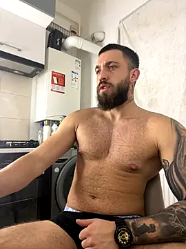 Snapshot of LoveIsBlind_ chatting on 10.15.25 LoveIsBlind online show from 10.15.25