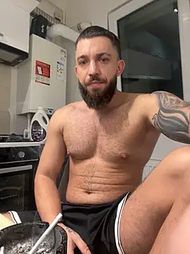 Snapshot of LoveIsBlind_ chatting on 10.19.25 LoveIsBlind online show from 10.19.25