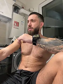 Snapshot of LoveIsBlind_ chatting on 10.20.25 LoveIsBlind online show from 10.20.25