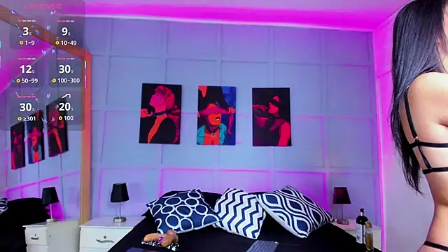 Elizabeth Santos online show from 12.15.25