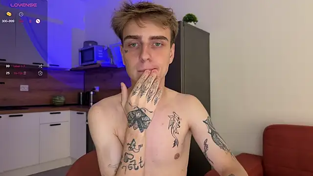 Snapshot of Marcus_Lovrov chatting on 09.13.25 Marcus Lovrov online show from 09.13.25