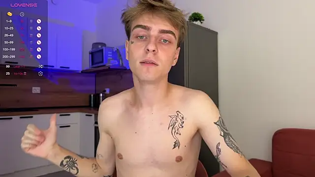 Snapshot of Marcus_Lovrov chatting on 09.18.25 Marcus Lovrov online show from 09.18.25