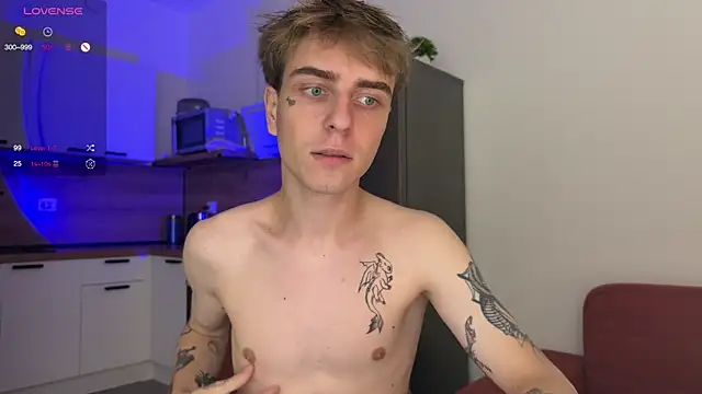 Snapshot of Marcus_Lovrov chatting on 09.26.25 Marcus Lovrov online show from 09.26.25