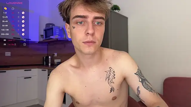 Snapshot of Marcus_Lovrov chatting on 10.04.25 Marcus Lovrov online show from 10.04.25