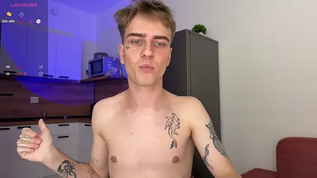 Snapshot of Marcus_Lovrov chatting on 10.11.25 Marcus Lovrov online show from 10.11.25