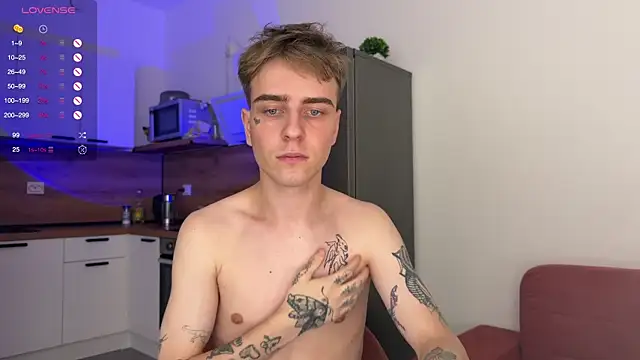 Snapshot of Marcus_Lovrov chatting on 10.15.25 Marcus Lovrov online show from 10.15.25