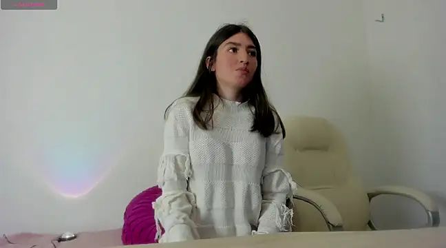 Snapshot of Tesa_cute chatting on 02.05.25 Tesa cute online show from 02.05.25