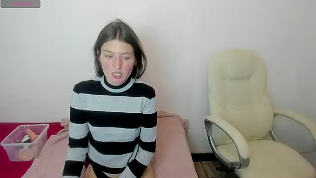 Snapshot of Tesa_cute chatting on 09.11.25 Tesa cute online show from 09.11.25