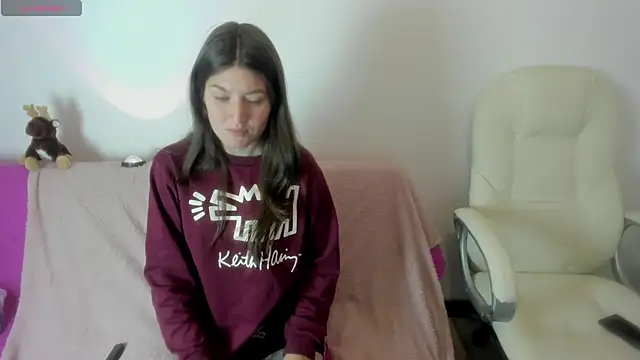 Snapshot of Tesa_cute chatting on 10.28.25 Tesa cute online show from 10.28.25