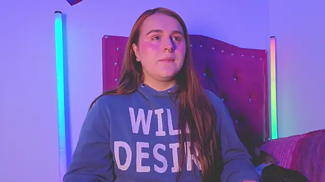 evy orange1 online show from 10.18.25