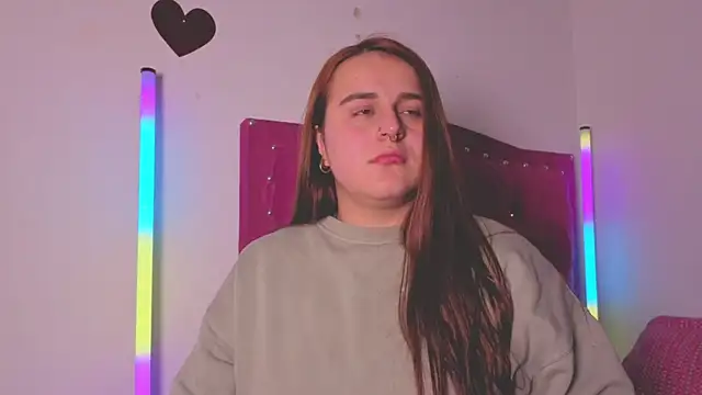 evy orange1 online show from 10.21.25