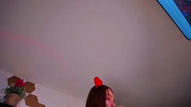 evy orange1 online show from 02.15.26