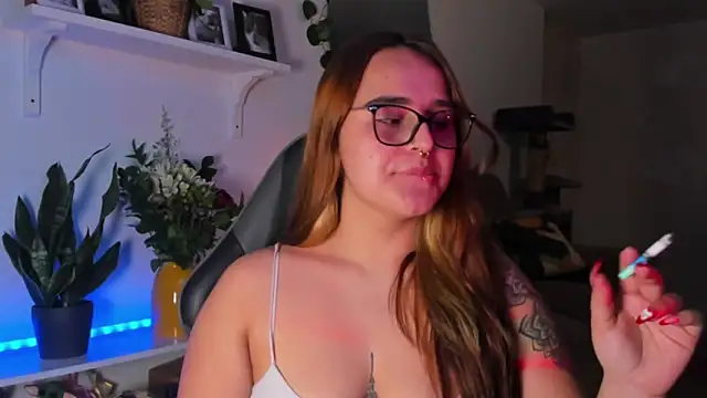 evy orange1 online show from 02.25.26