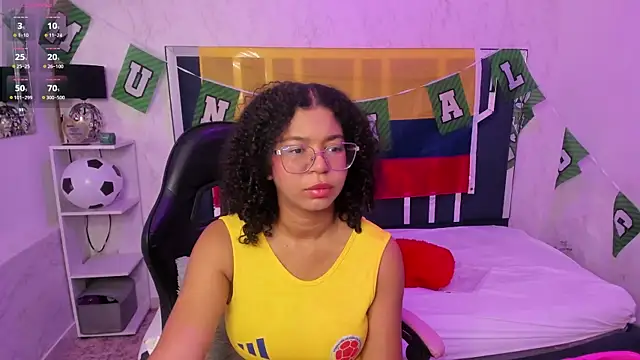 Snapshot of MilaHall_ chatting on 06.18.26 MilaHall online show from 06.18.26