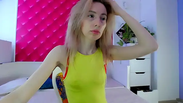 Snapshot of BarbieGoddess chatting on 02.16.25 BarbieGoddess online show from 02.16.25