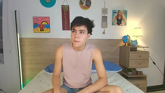 Snapshot of justinbiler chatting on 09.24.25 justinbiler online show from 09.24.25