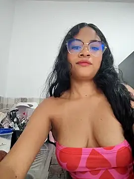 DAFNNEE ROSS online show from 10.27.25